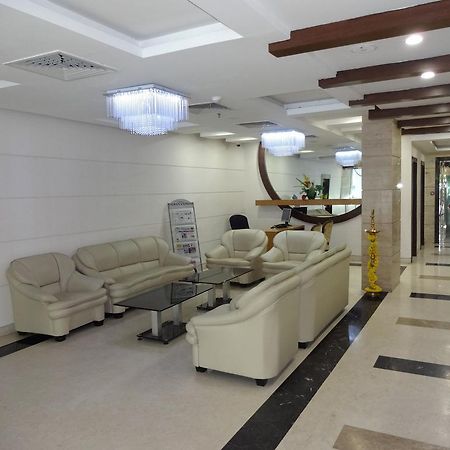 La Hospin Hotel ราจาห์มันดรี ห้อง รูปภาพ